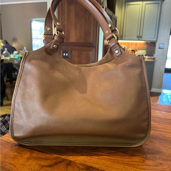 Longchamp Brown Shoulder Bag with Structured Design - Balzane - Picture 2 of 4
